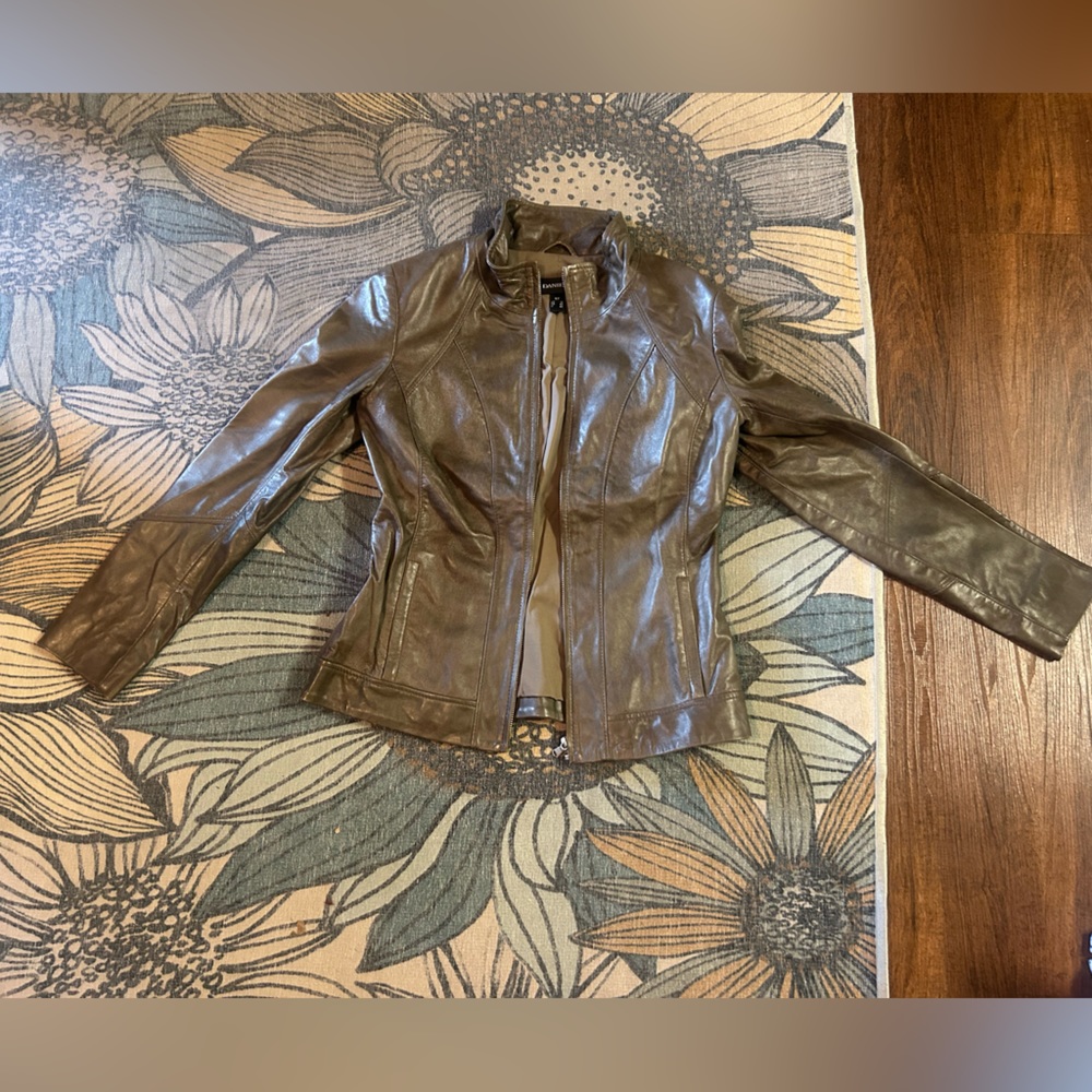 Danier leather jacket olive green/pewterish jacket SIZE SMALL
